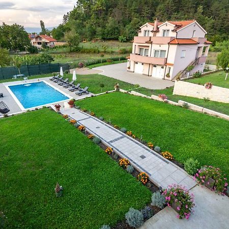 Green Paradise Estate Trilj Bagian luar foto